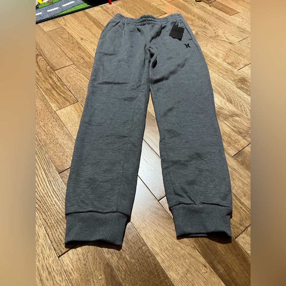 NWT Hurley Sweatpant Joggers Dark Greg With Black Logo Boys Size Large MSRP $40